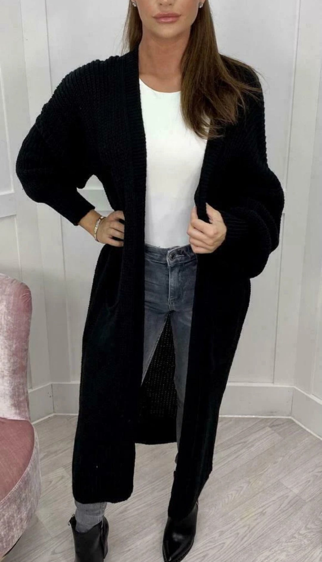 Damen Strickmantel mit voluminösen Ärmeln und elegantem Design EB