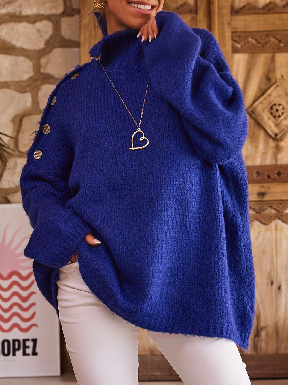 Damen Grobstrickpullover mit hohem Kragen und modischen Knopfdetails EB