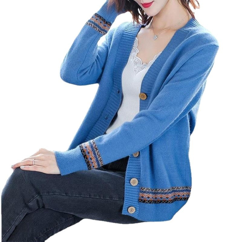 Damen Strickjacke mit kunstvollen Stickdetails und Knopfverschluss EB