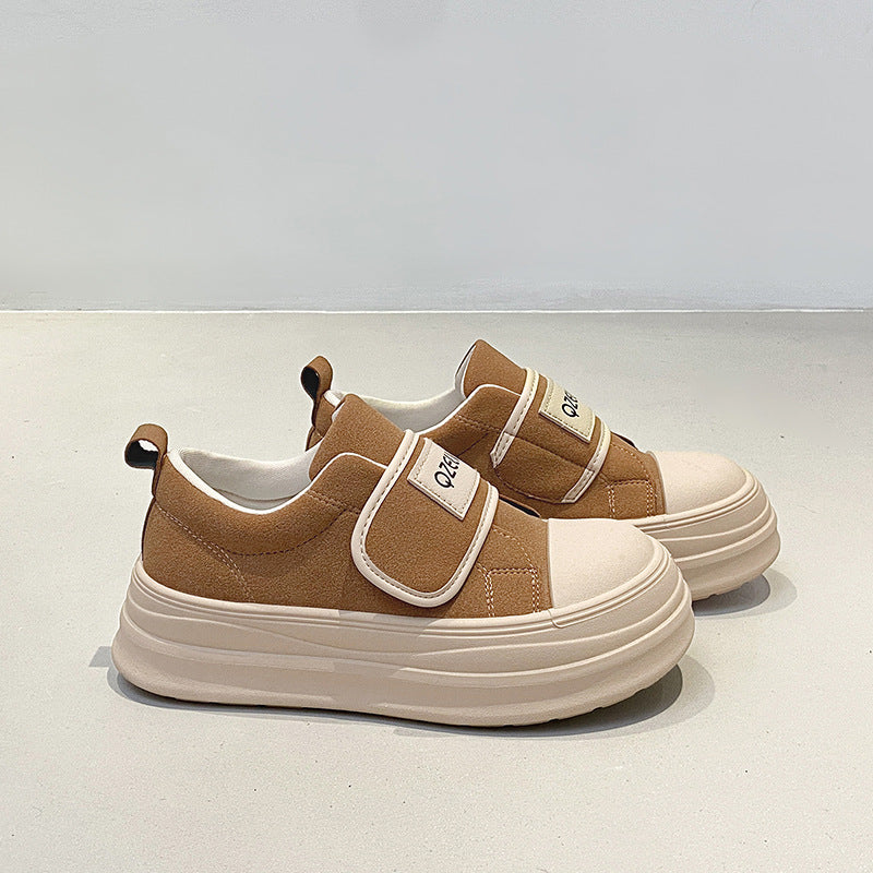 Damen Slip-On Sneakers mit praktischen Klettverschlüssen und komfortabler Sohle EB