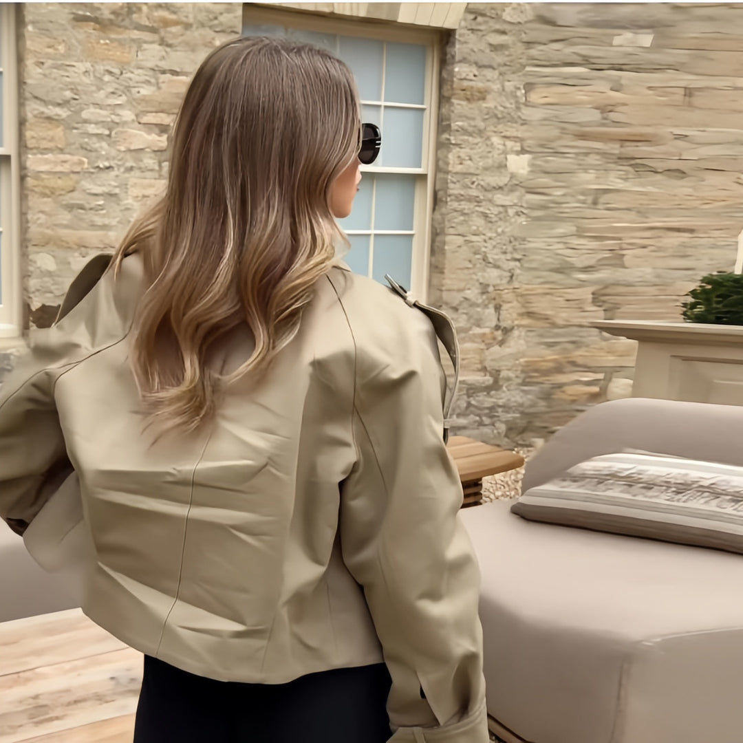 Damen modische Kunstlederjacke mit lässigem Schnitt und eleganten Details EB