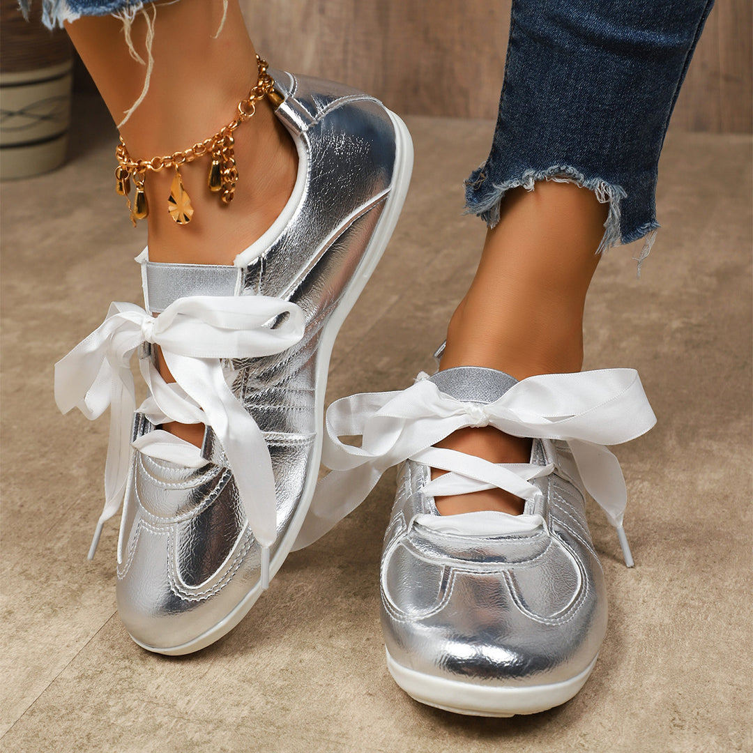 Damen Sportliche Sneaker mit glänzendem Metallic-Obermaterial und bequemer Schnürung EB