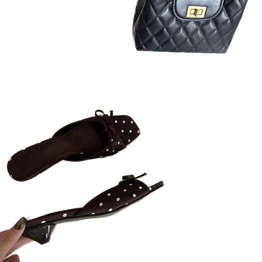 Damen Offene Mules mit dekorativen Punkten und schickem Schleifen-Detail EB