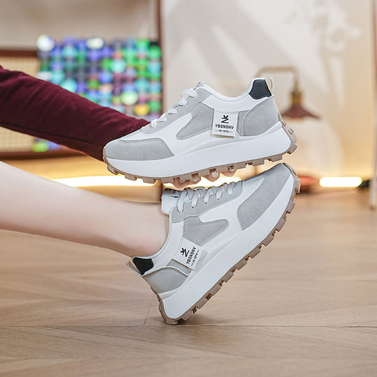 Damen Sportliche Sneaker mit atmungsaktiven Mesh-Einsätzen und dämpfender Sohle EB
