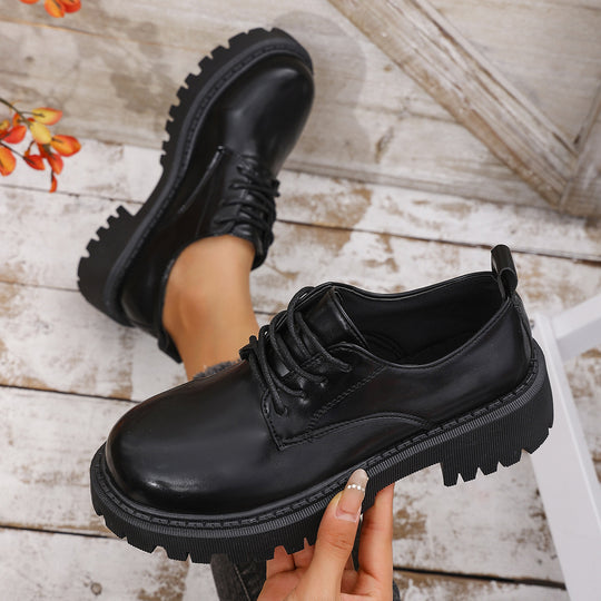Damen Schnürer mit robuster Profilsohle und elegantem Design EB