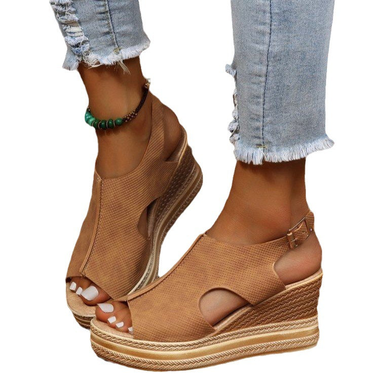 Damen Wedge-Sandalen mit offener Ferse und geschmackvollem Riemendesign EB