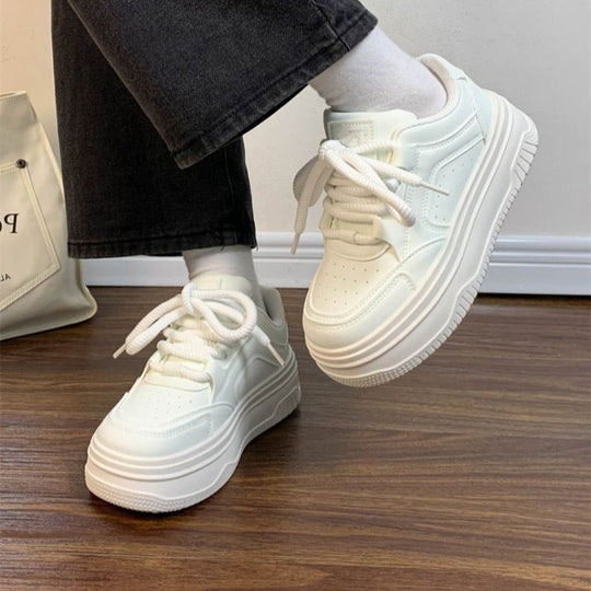 Damen Plateau-Sneaker mit ergonomischer Dämpfung und stilvollem Design EB