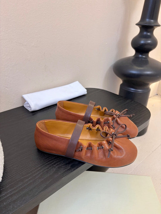 Damen elegante Ballerinas mit modischem Riemen und rutschfester Sohle EB