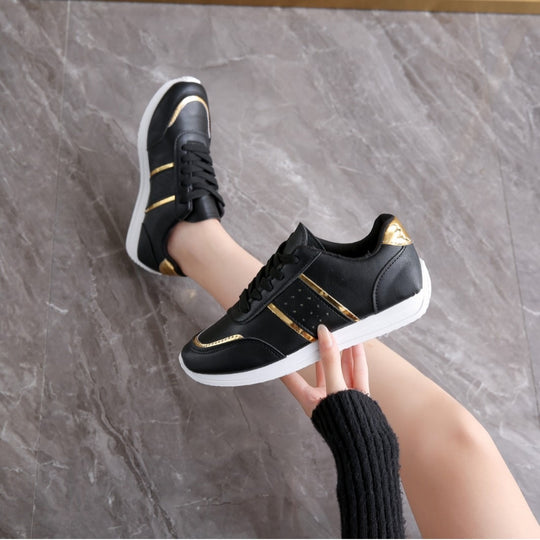 Damen Sportliche Sneakers mit glamouriösen Akzenten EB