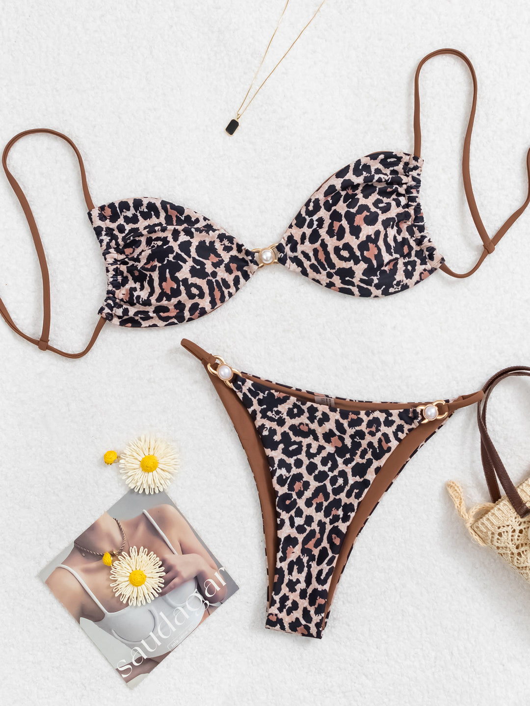 Damen Bikini-Set mit raffiniertem Leopardenmuster und eleganten Perlendetails EB