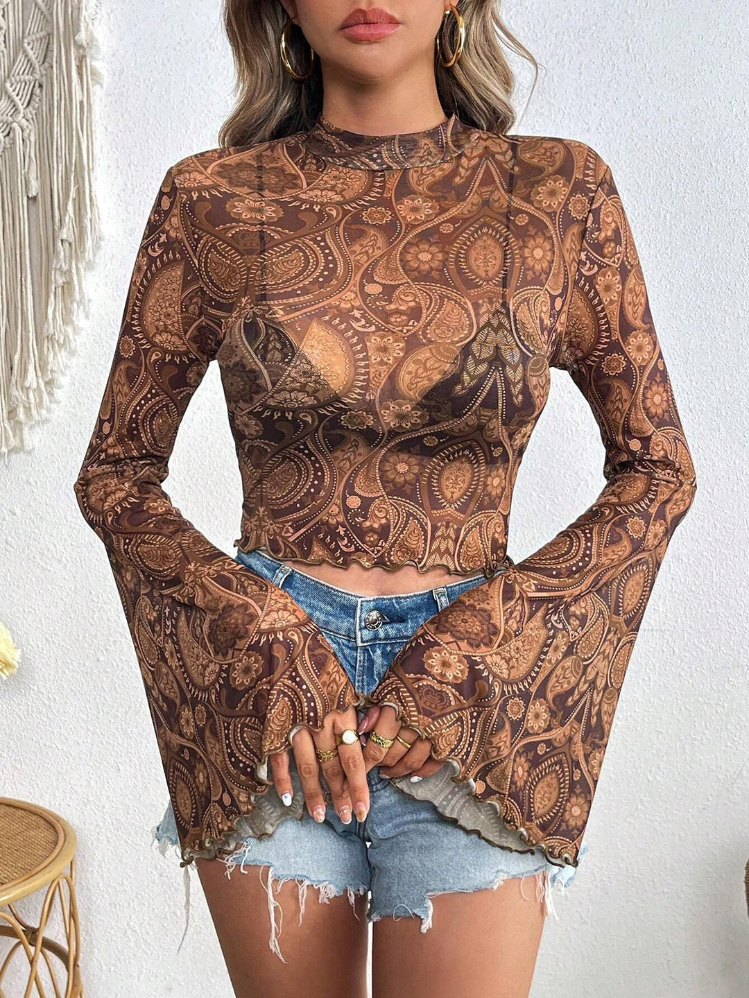 Damen nan transparentes Paisley-Netz-Kurzoberteil mit Stehkragen, Trompetenärmeln und gewelltem Saum EB