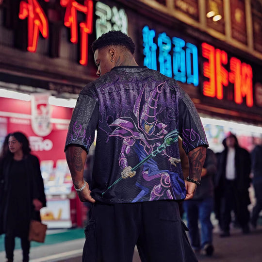 Unisex nan atmungsaktives Netz-Jersey mit großflächigem Anime-Print und V-Ausschnitt EB