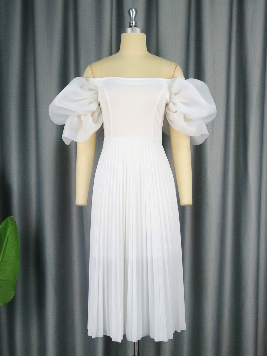Damen Elegantes Kleid mit voluminösen Puffärmeln und schwingendem Rock EB