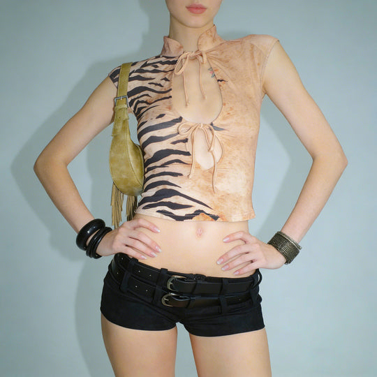 Damen Figurbetontes Kurzarm-Oberteil mit Halterneck und asymmetrischem Design EB