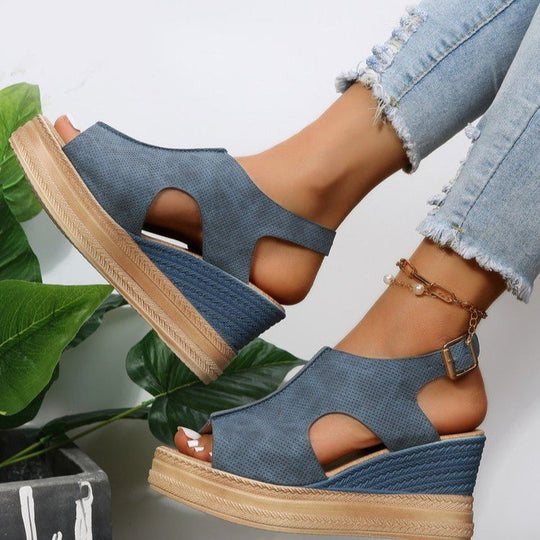 Damen Wedge-Sandalen mit offener Ferse und geschmackvollem Riemendesign EB