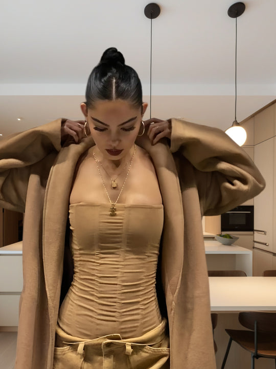 Damen Figurnahes Top mit Raffungen und Trägerdesign EB