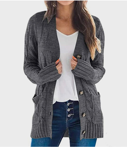 Damen Grobstrickjacke mit seitlichen Taschen und attraktivem Zopfmuster EB