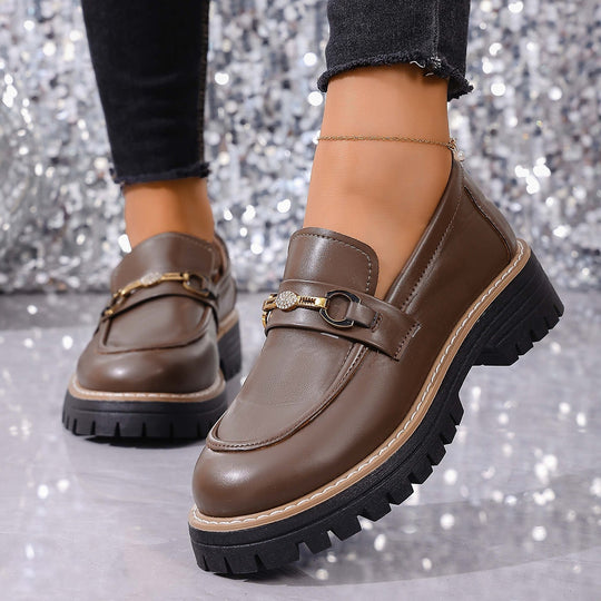 Damen Mokassins mit robustem Profil und modischem Schnallen-Detail EB