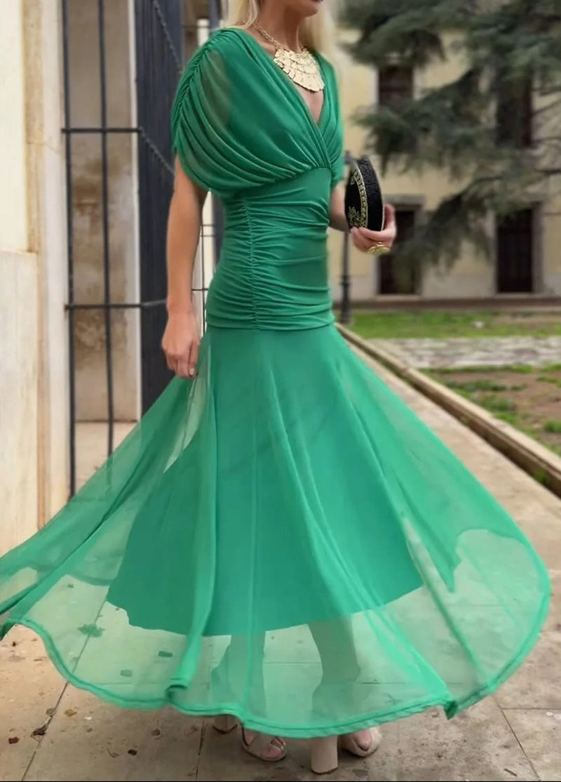 Damen nan fließendes Abendkleid mit transparentem Chiffon-Capelet, V-Ausschnitt und taillierter Drapierung EB