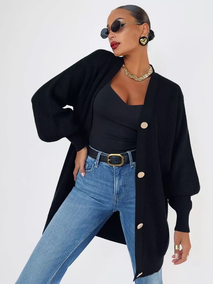 Damen Strickjacke mit oversized Schnitt und dekorativen Knöpfen EB