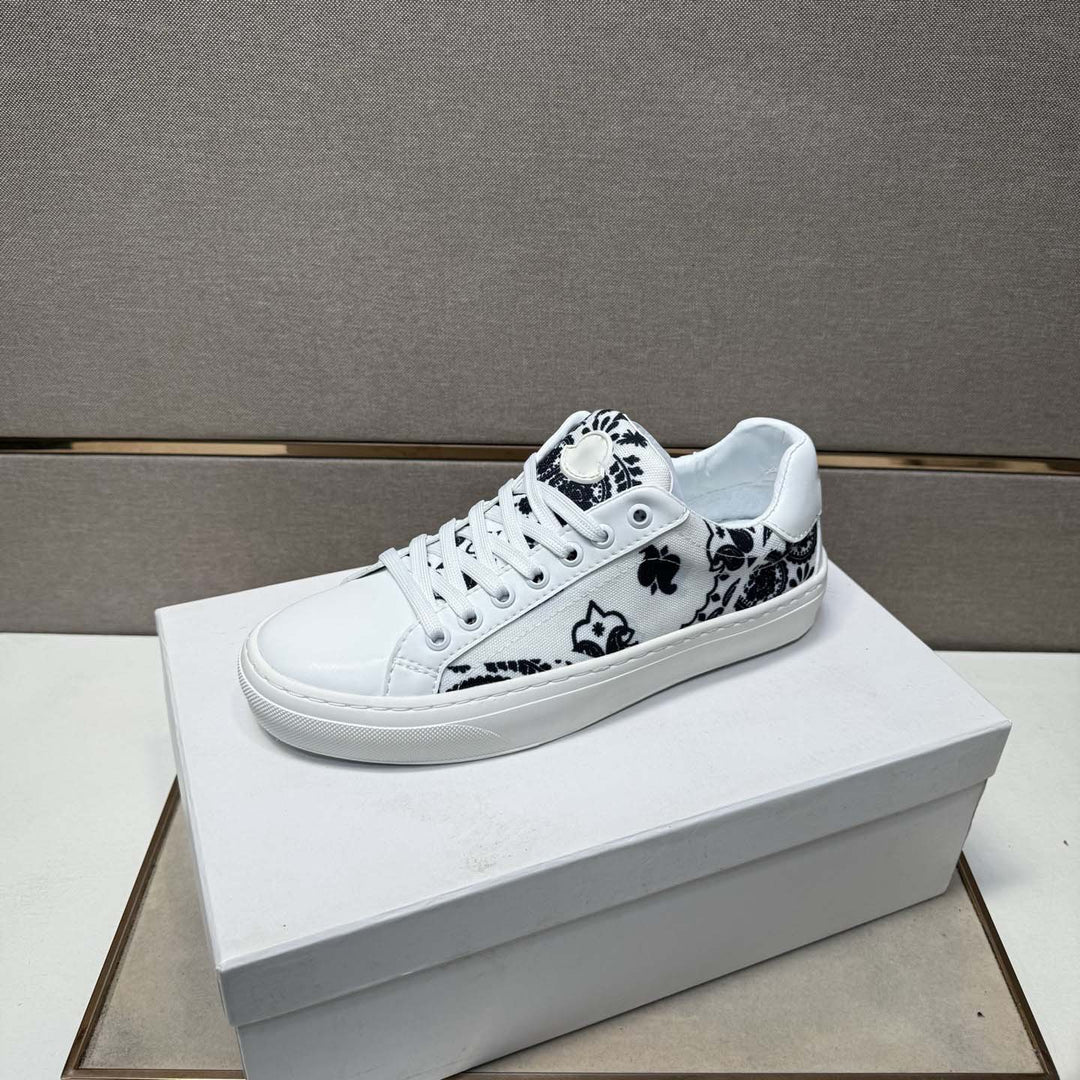 Damen Sneakers mit einzigartigem floralen Muster und komfortabler Gummisohle EB