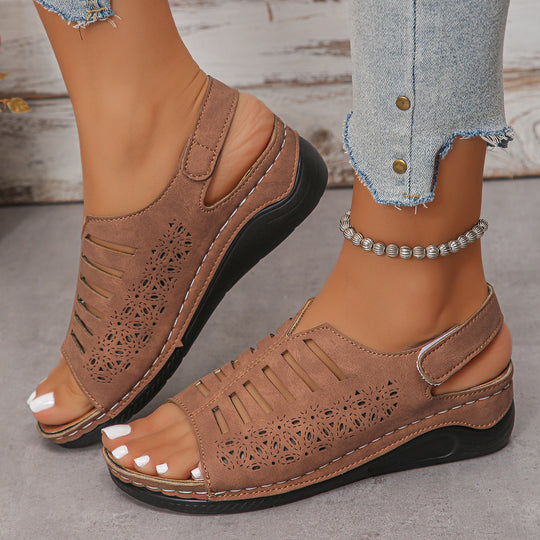 Damen Wedge-Pantoletten mit Laser-Cut-Dekoration und anatomischem Fußbett EB