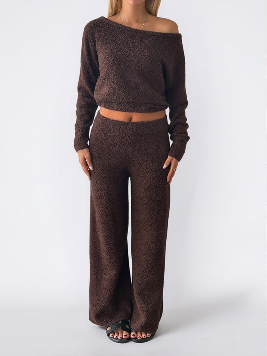 Damen nan kuscheliges Bouclé-Lounge-Set mit One-Shoulder-Crop-Pullover und Highwaist Palazzo-Hose EB