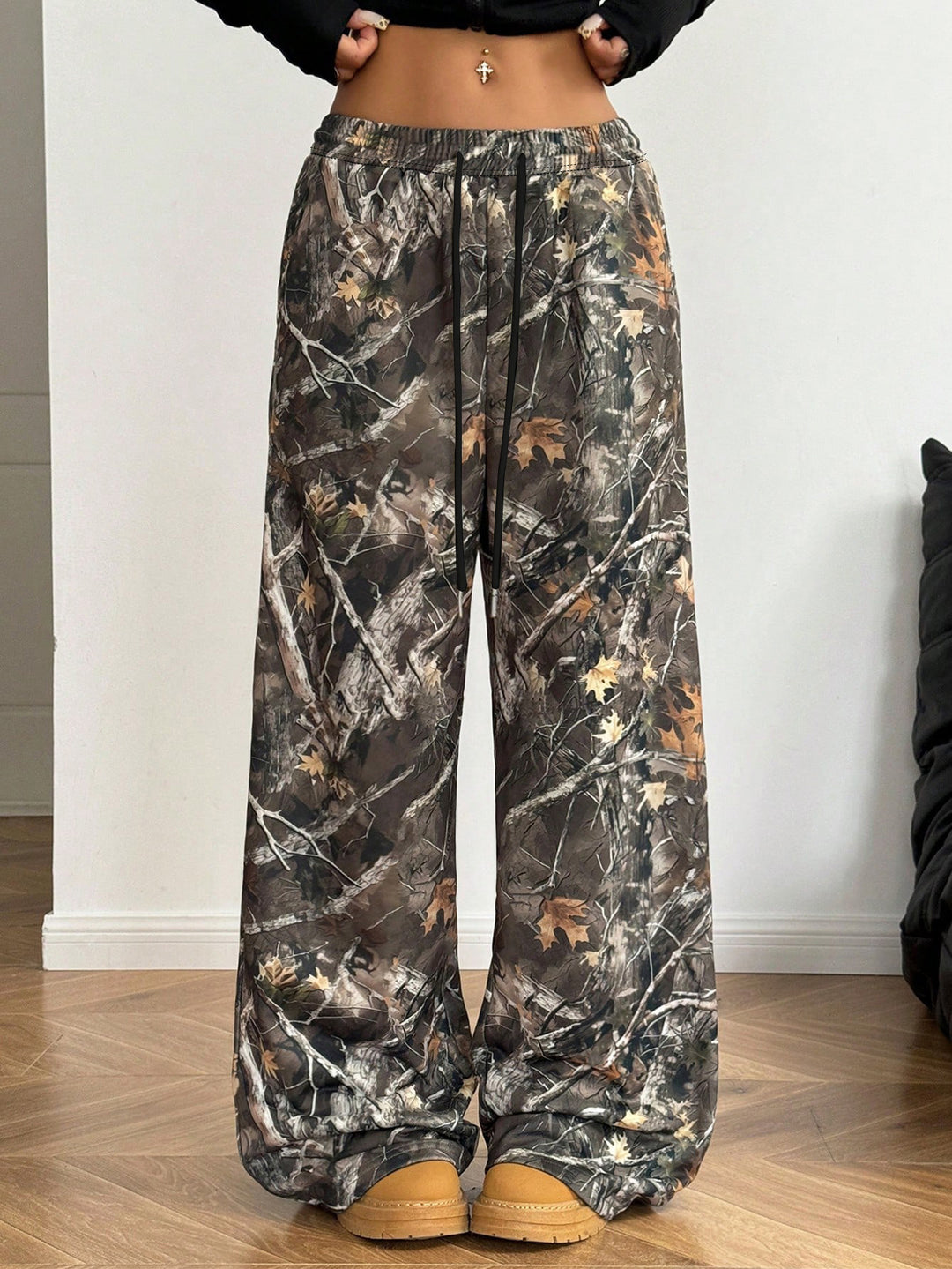 Damen Bequeme Freizeithose mit floralem Design und elastischem Bund EB