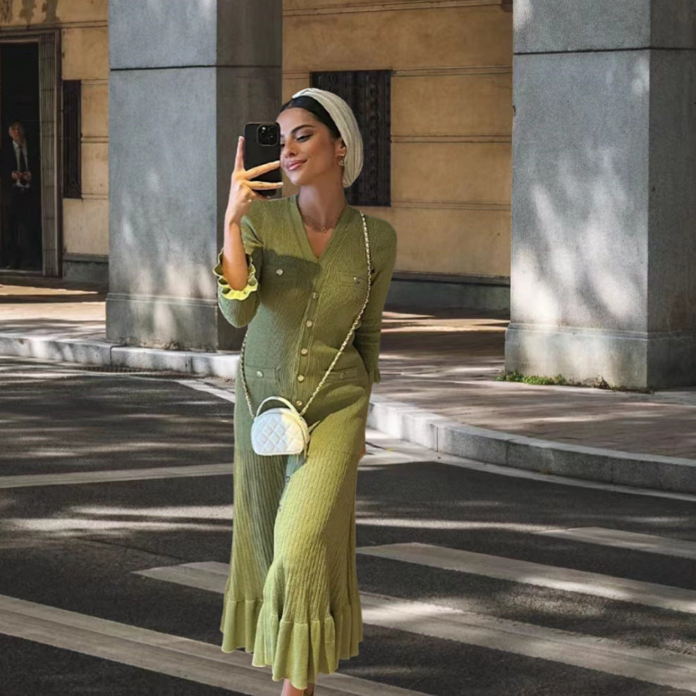 Damen Strickmaxikleid mit Knopfleiste und modischem V-Ausschnitt EB