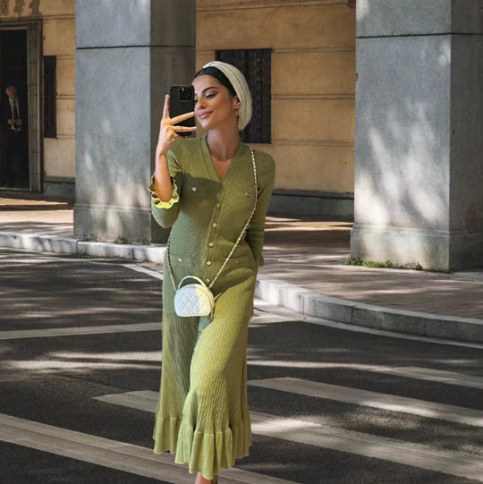 Damen Strickmaxikleid mit Knopfleiste und modischem V-Ausschnitt EB
