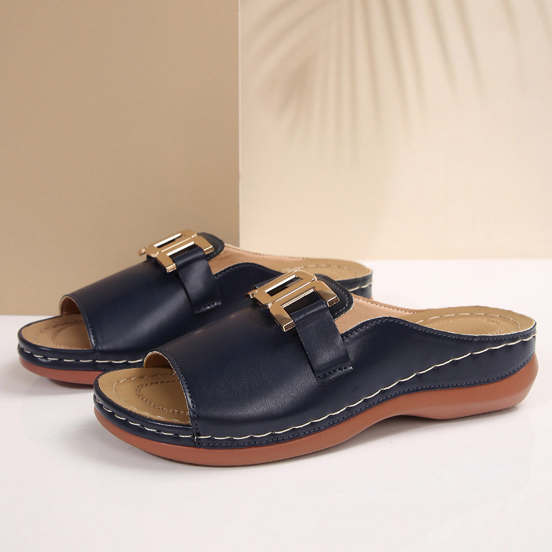 Damen Elegante Mules mit modischem Goldakzent und komfortablem Fußbett EB