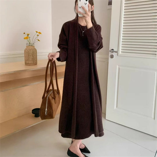 Damen Maxi-Strickkleid mit legerem Schnitt und langem Ärmel EB