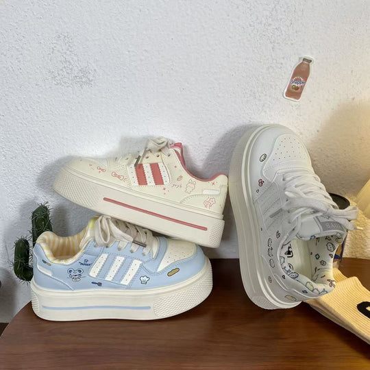 Damen Modische Sneakers mit verspielten Design-Elementen und atmungsaktiver Innenpolsterung EB