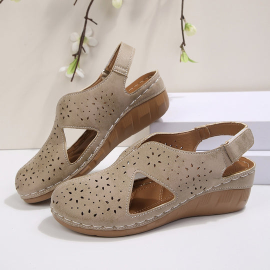 Damen Wedge-Pantoletten mit geschlitztem Design und rutschfester Sohle EB
