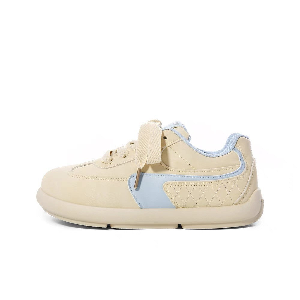 Damen Sneaker mit detailverliebtem Rüschen-Design und süßen Schleifen von EB