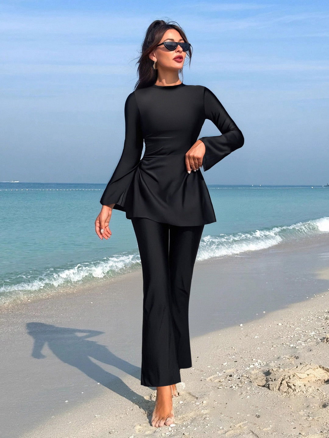 Damen eleganter Strandanzug mit weit schwingendem Oberteil EB