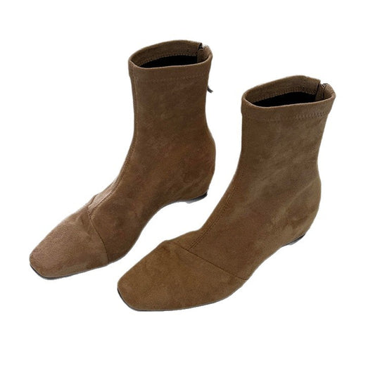 Damen elegante Ankle Boots mit spitz zulaufender Zehenpartie und komfortablem Blockabsatz EB