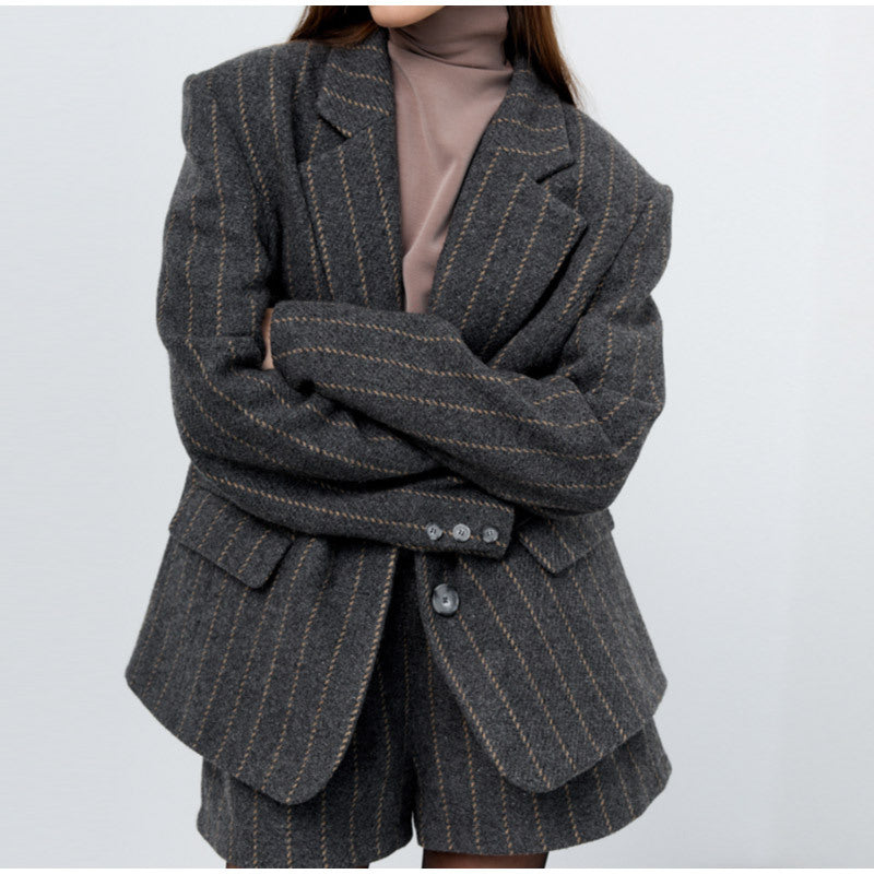 Damen Oversized Blazerjacke mit eleganten Streifen EB