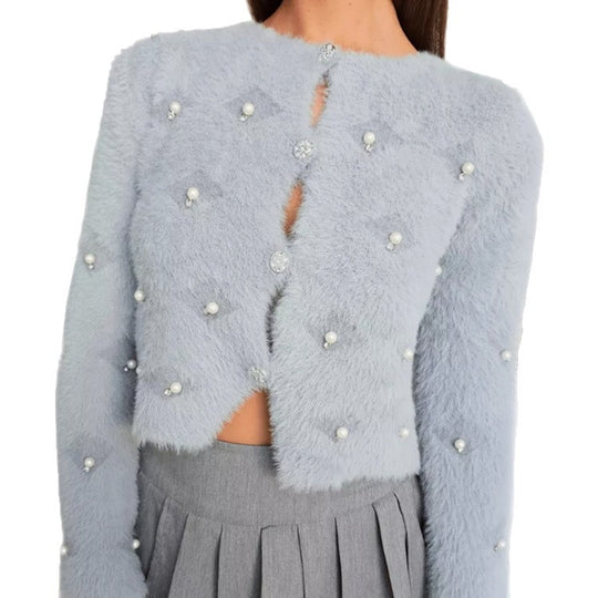 Damen Flauschiger kurzgeschnittener Perlen-Cardigan mit strassbesetzten Schmuckknöpfen EB