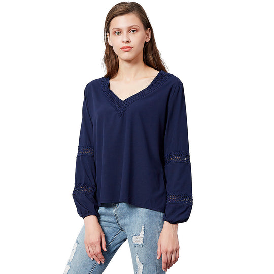 Damen luftige Bluse mit V-Ausschnitt und Spitzenbesatz EB