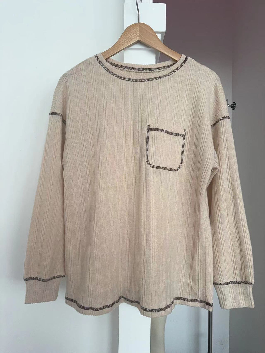 Damen Bequemer Langarm-Shirt mit Rippenstruktur und Brusttasche EB