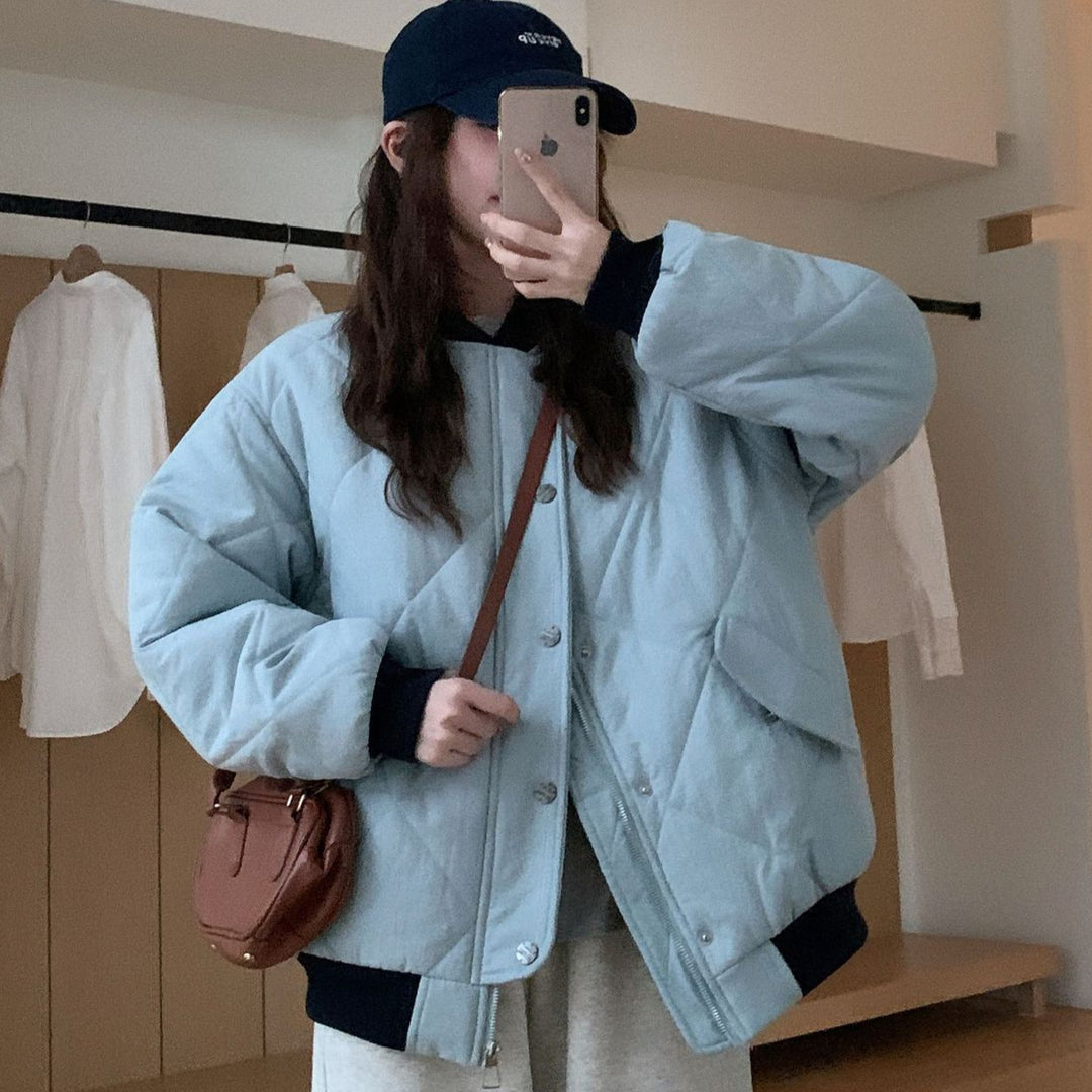 Damen Kuschelige gesteppte Jacke mit Druckknöpfen und weichem Innenfutter EB