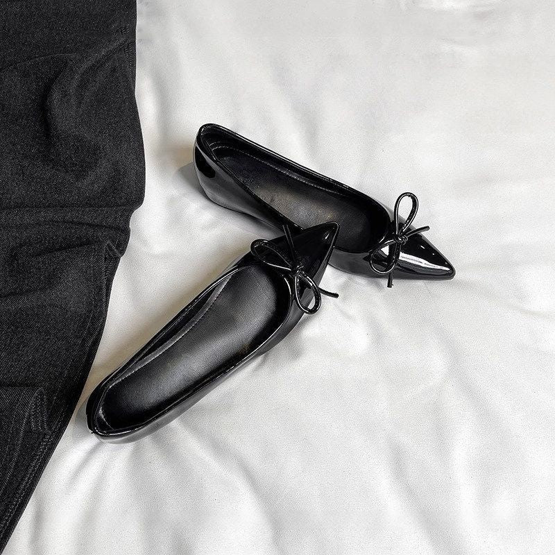 Damen elegante Ballerinas mit spitzem Design und Schleifenverzierung EB
