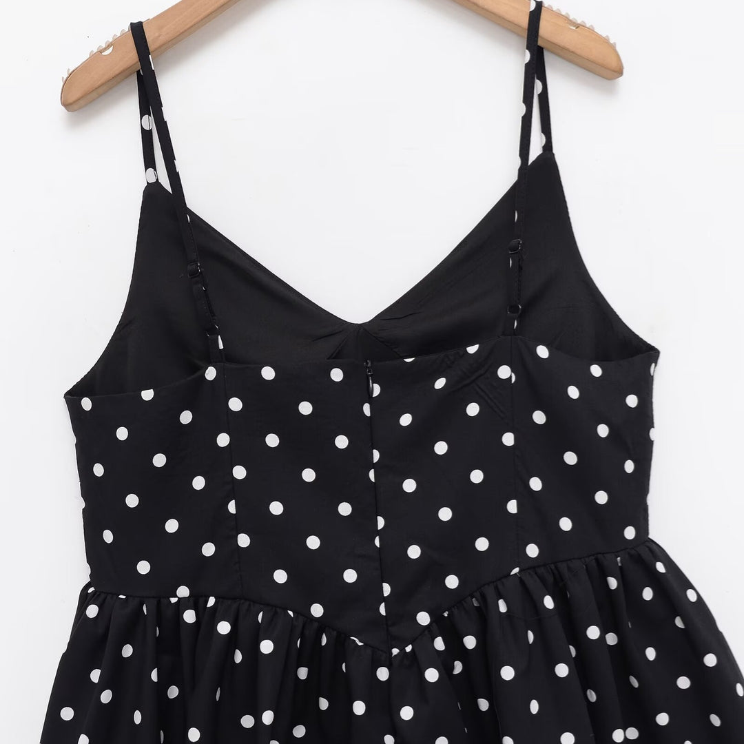 Damen Sommerliches Spaghettiträgerkleid mit verspieltem Punkte-Design und fließendem Schnitt EB