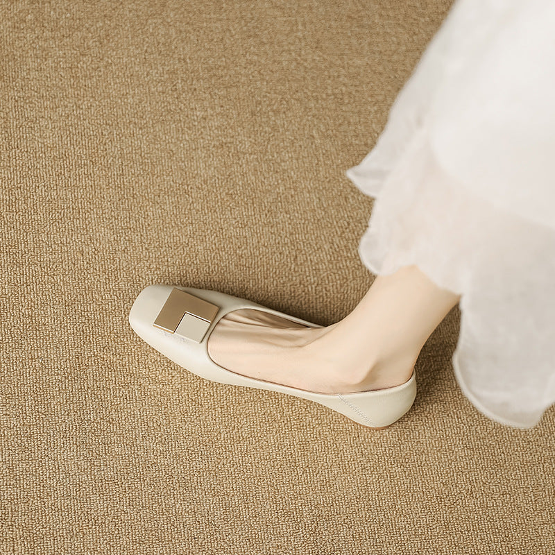 Damen elegante Ballerinas mit modischem Metallakzent EB
