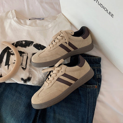 Damen Sneakers aus hochwertigem Wildleder mit sportlichem Schnürdesign EB