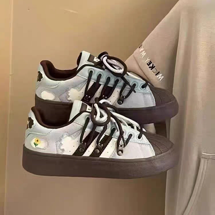 Damen Sportliche Sneakers mit robustem Gummiprofil und atmungsaktiver Oberflächenstruktur EB