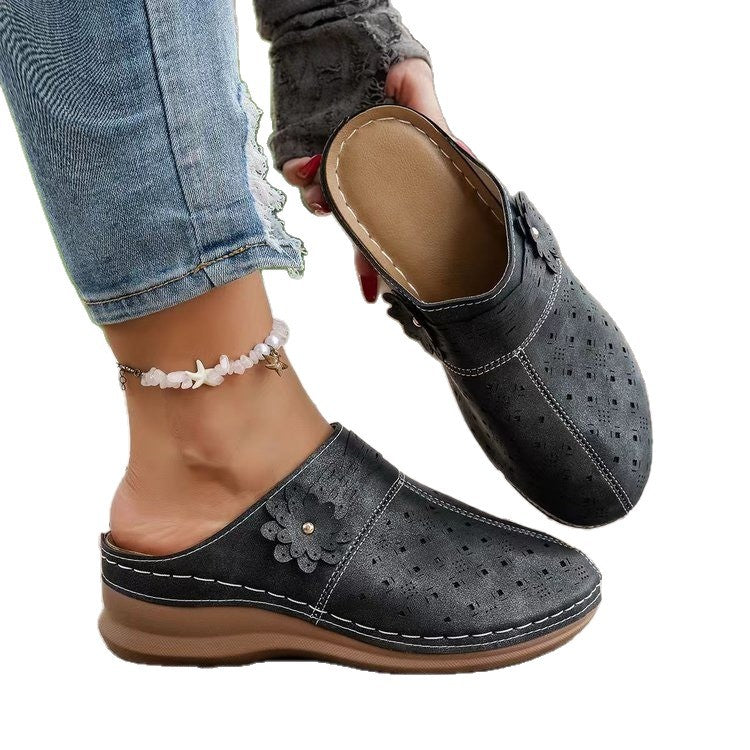 Damen bequeme Clogs mit atmungsaktivem Lochmuster und dekorativer Blumendetails EB