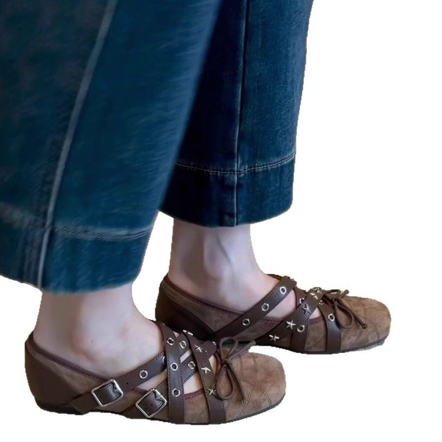 Damen Ballerinas mit modernem Schnürdesign und stilvollen Metallakzenten EB