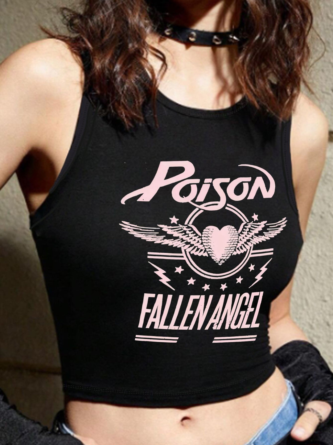 Damen Crop-Top mit auffälligem Grafikdesign und edgy Schriftzug EB